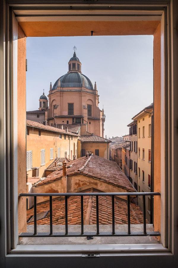 Urbanicooh Asinelli - Balcony On Piazza Maggiore Bologna Exterior photo