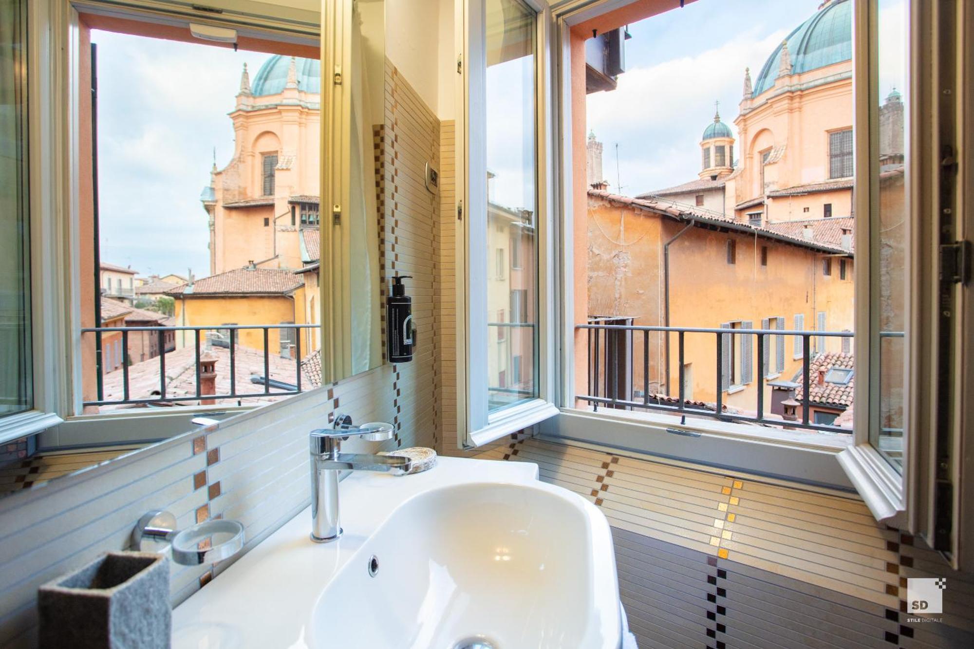 Urbanicooh Asinelli - Balcony On Piazza Maggiore Bologna Exterior photo